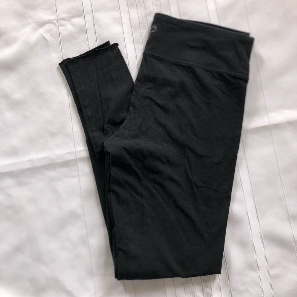 TNA Classic Black Leggings